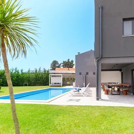 Vila Lux Croatia With Heated Pool Donji Zemunik