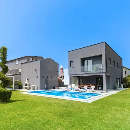 Vila Lux Croatia With Heated Pool *