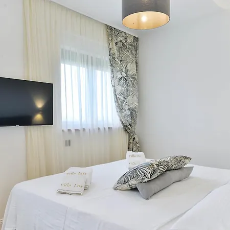 Lux Croatia With Heated Pool *