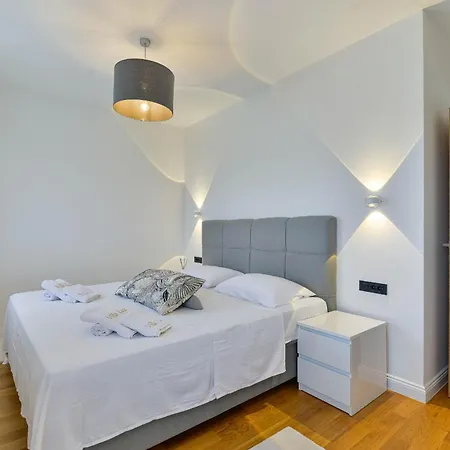 Lux Croatia With Heated Pool וילה *